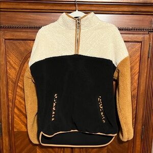 Time and Tru Cream Black and Tan Fleece Pullover